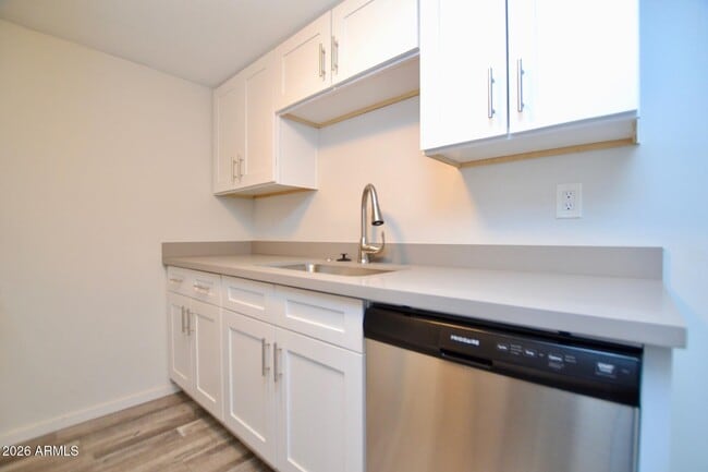 Photo - 44 E Roanoke Ave Unit Apt 8