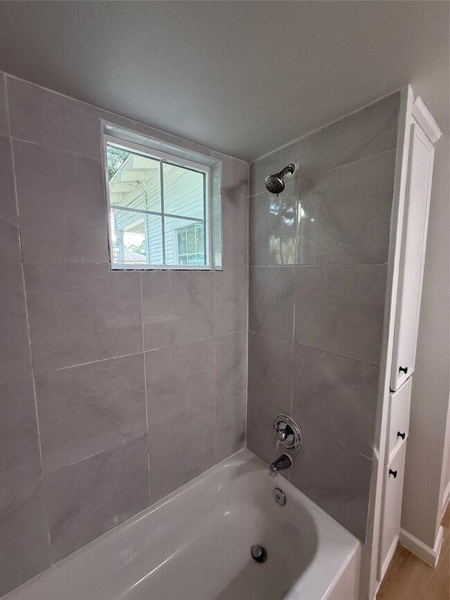 Photo - 7427 Avenue I