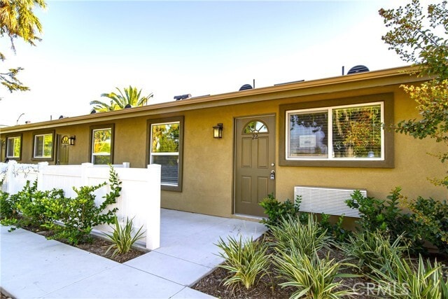 Photo - 1198 S San Antonio Ave Unidad 22