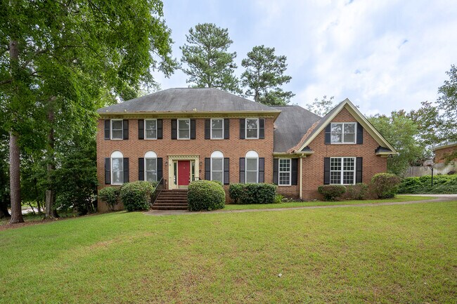Building Photo - 4135 Knollcrest Cir N