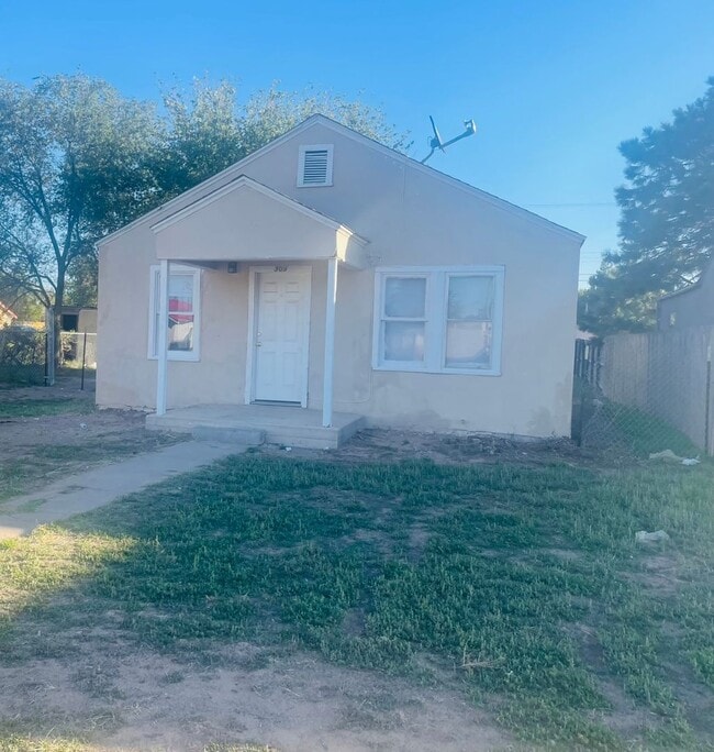 2 Bed 1 Bath Home! - 2 Bed 1 Bath Home!