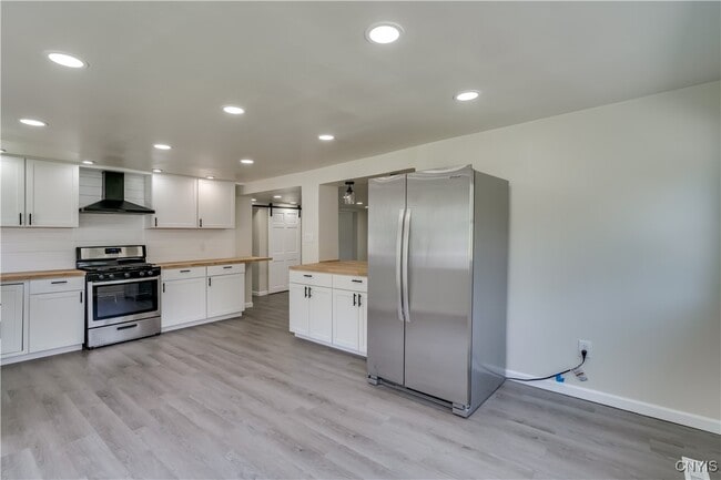 Photo - 29538 Maple St