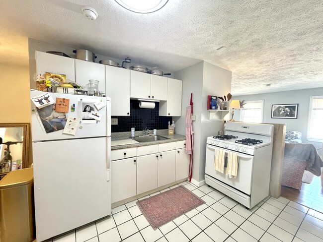 Photo - 525 E 3rd St Unit 3F