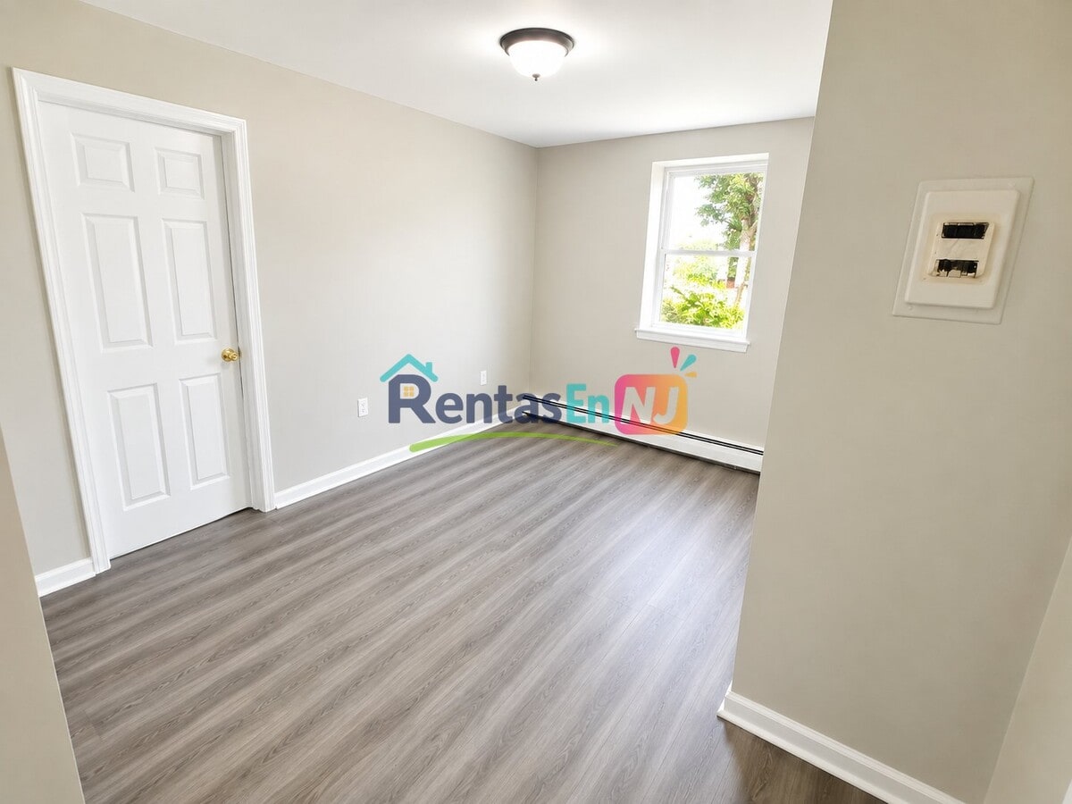 Photo - 111 Lincoln Ave Unidad 1B