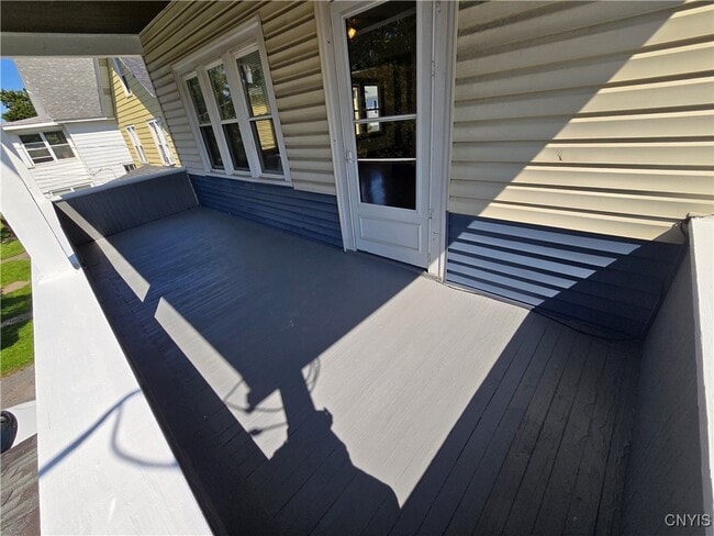 Building Photo - 706 Milton Ave