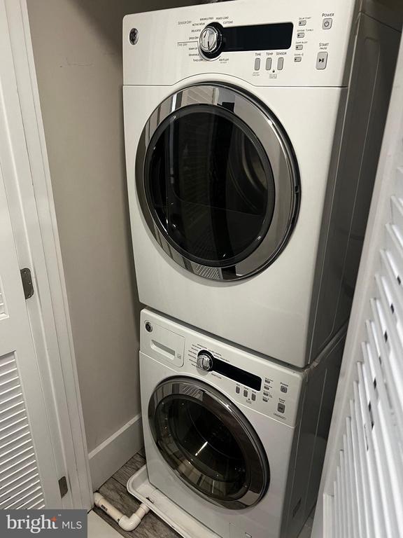 Photo - 924 19th St NE Unit 2