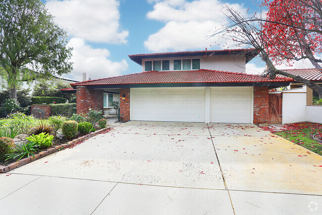 Building Photo - 3642 Cliffsite Dr Rental