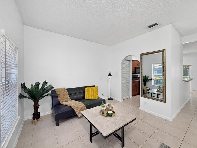 Photo - 4866 SW 32nd Terrace