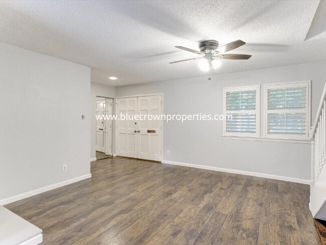 Photo - 462 Westview Terrace