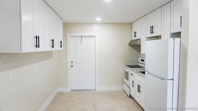 Photo - 1502 AVENUE I B Ave