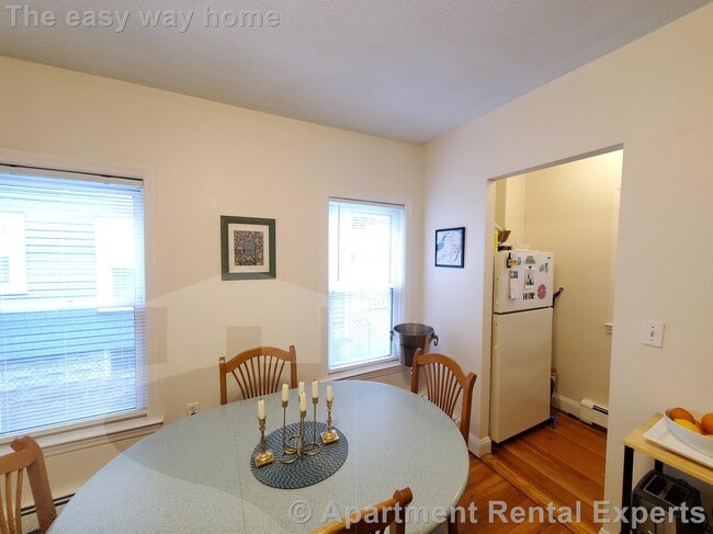 Photo - 52 Simpson Ave Unidad #1
