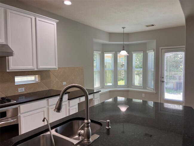 Photo - 6102 City Shores Ln