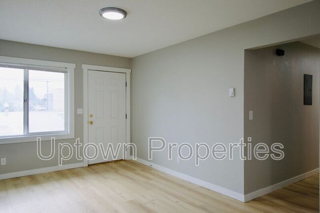 Photo - 466 N Adair St