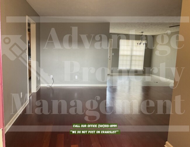 Photo - 2730 York Ln