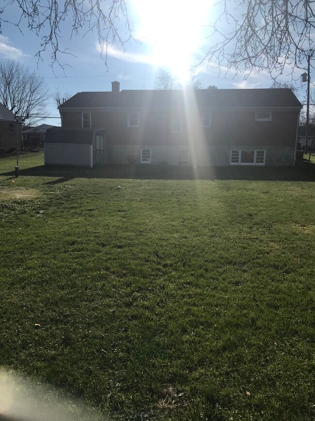 Photo - 625 E Queen St