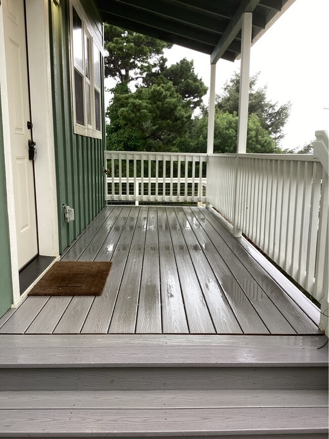 Photo - 648 NW Coast St