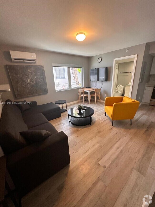 Building Photo - 1610 Euclid Ave Unit B102 Rental