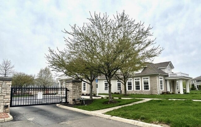 Photo - 6120 Sowerby Ln