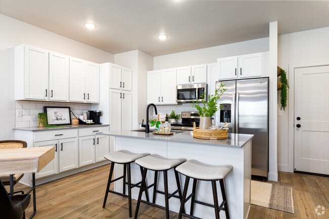 3BR, 2,5BA - 1.580SF - Cocina - Drexler Townhomes at Holbrook Farms