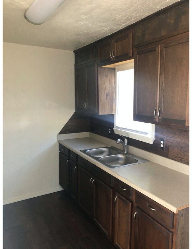 Photo - 110 S 9th St