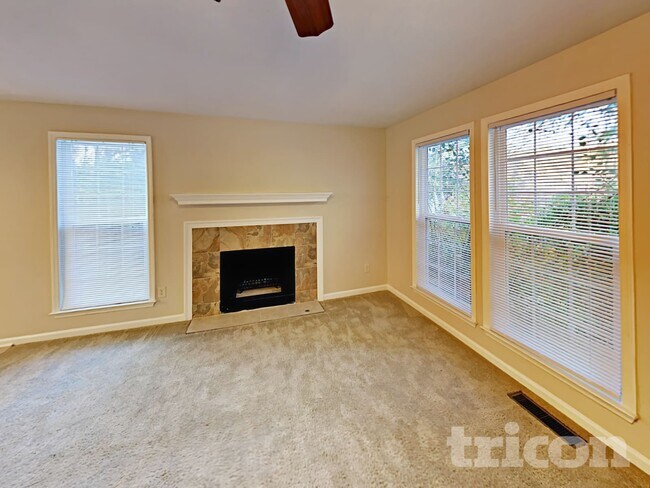 Photo - 4680 Woodglen Ct