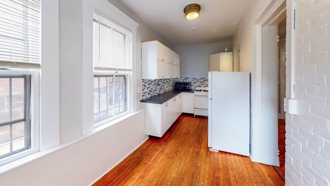 Photo - 542 Chapel St Unit 5 (1R)