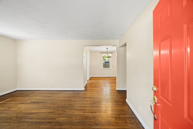 1322 Paul St
