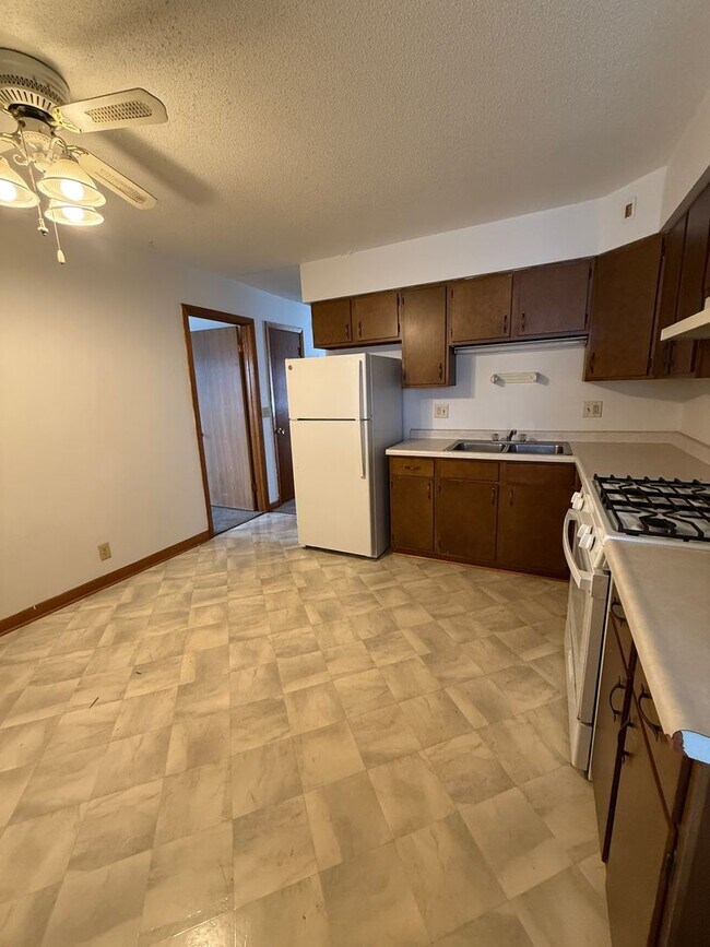 Building Photo - 271 Main St Unit Apt 202
