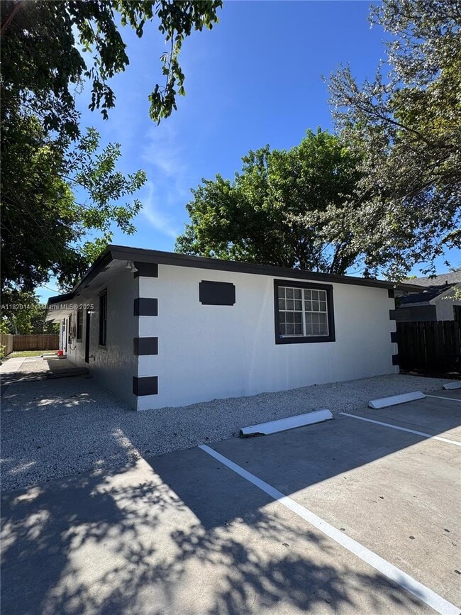 3 bedroom in Hallandale FL 33009 - 3 bedroom in Hallandale FL 33009 Unidad A