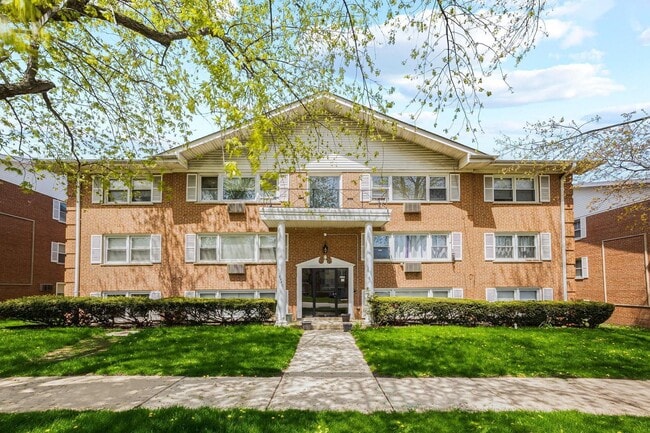 Building Photo - 8440 W 95th St Unit 4 Rental