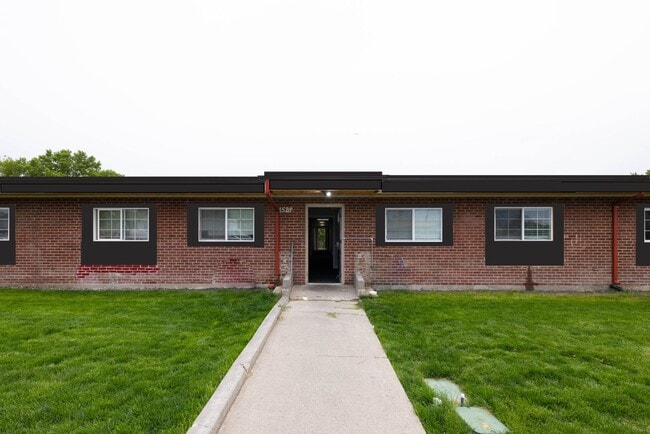 Photo - 1528 W Irving