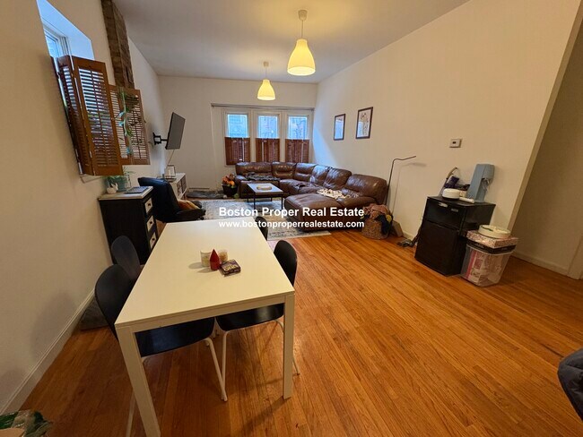 Photo - 25 Church St Unit 2