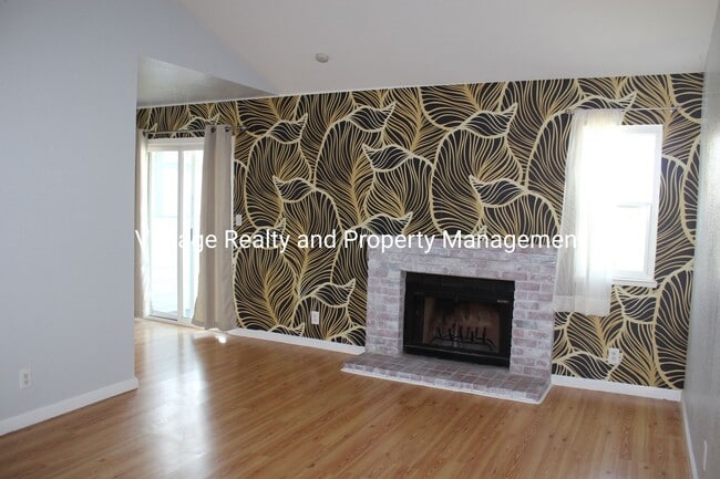 Photo - Ready To Go! Very Nice 2 bedroom Condo!!! Unidad 129