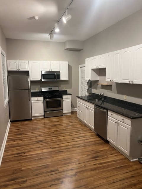 Building Photo - 214 Bridge Street #5 Unit 214 Bridge street