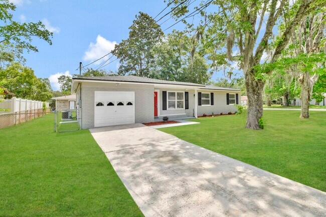 Photo - 4473 Jade Dr W