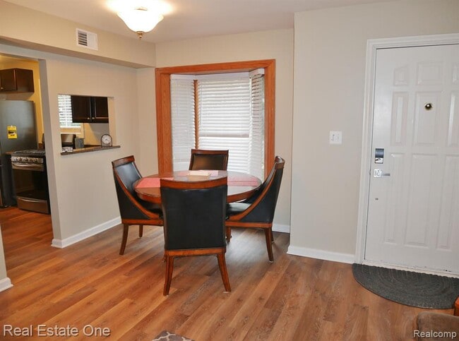 Photo - 2298 Browning St