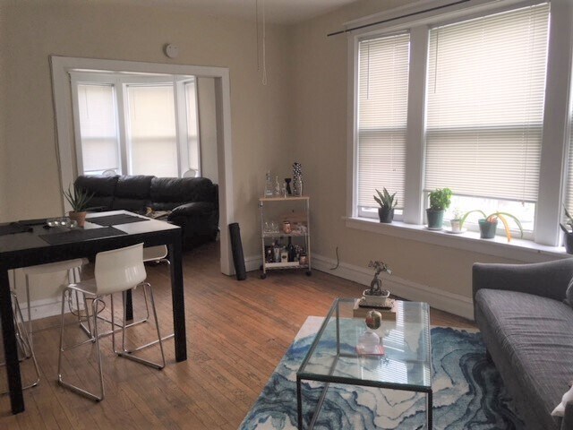 Photo - 3700 N Southport Ave Unit 3S