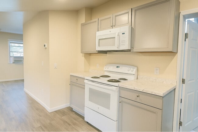 Photo - 11 Webster Ave