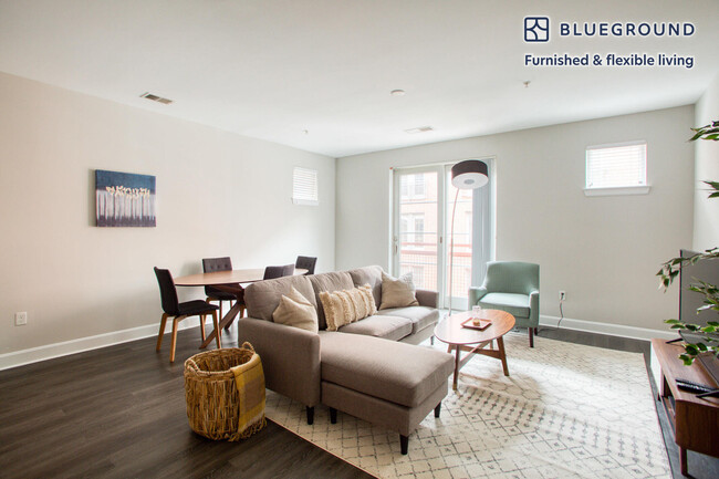 Building Photo - 7131 Arlington Rd Rental
