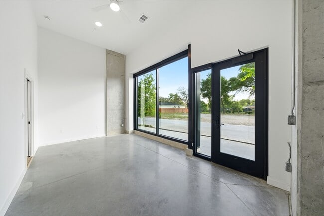 Photo - 2623 Keene St Unit 0101