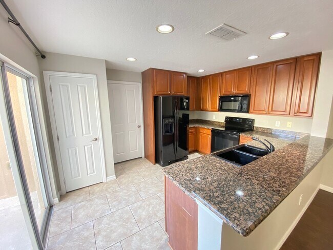 Photo - 13838 Phoenix Dr