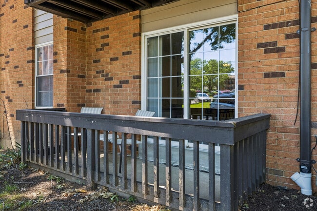 2BR, 1BA - 830SF - Balcony off Living Room