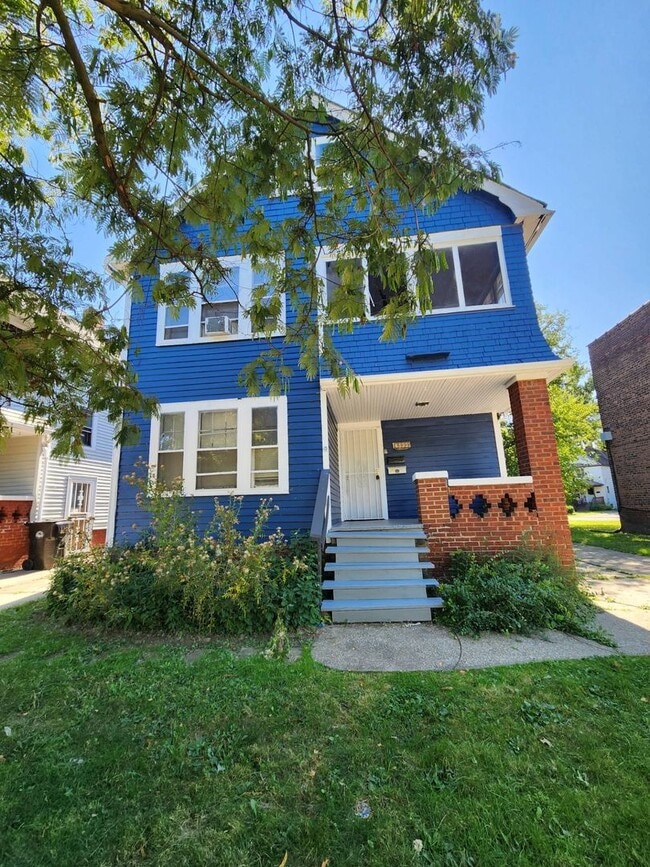 Photo - 18898 Ironwood Ave Unit 18898 Ironwood Ave - Down