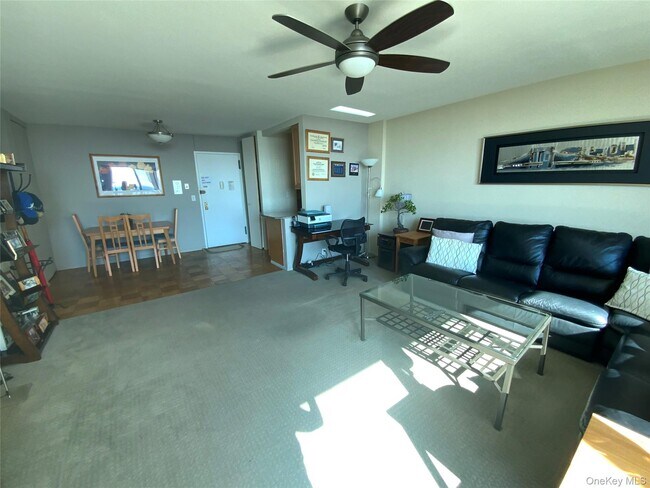 Photo - 269-10 Grand Central Pkwy Unidad 33Y