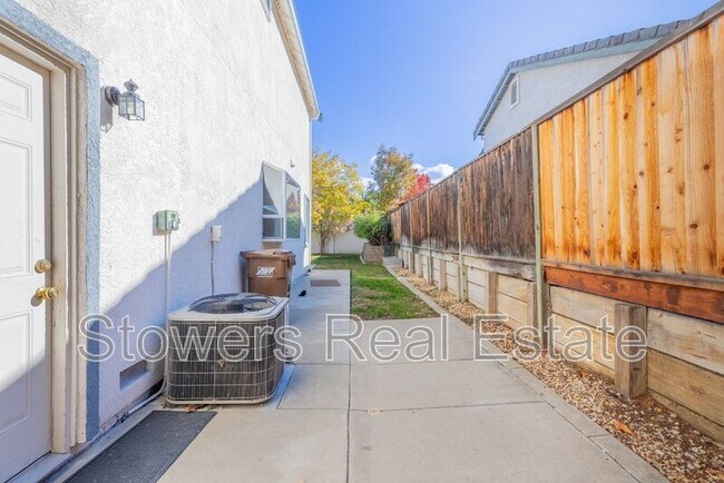 Photo - 5346 Fairside Way