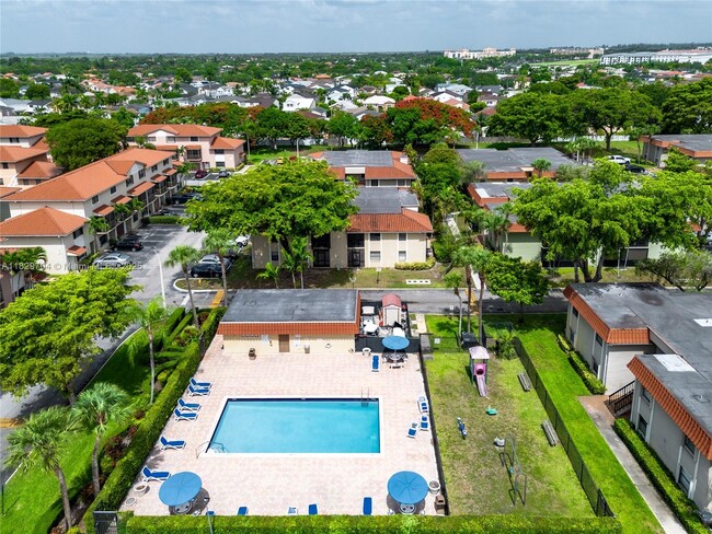 Photo - 9802 Hammocks Blvd Apartamento Unidad 101-16