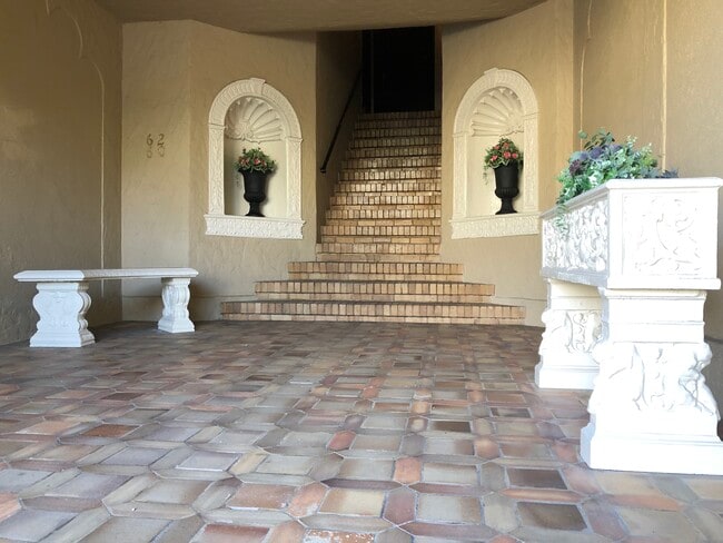 Foyer - 62 Parker Ave Unidad 62 Parker Avenue