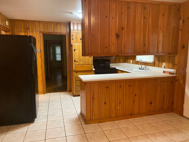 Photo - 4672 PINEWOOD DR N