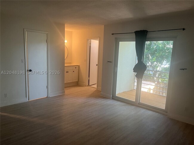 Photo - 5952 NW 25th St