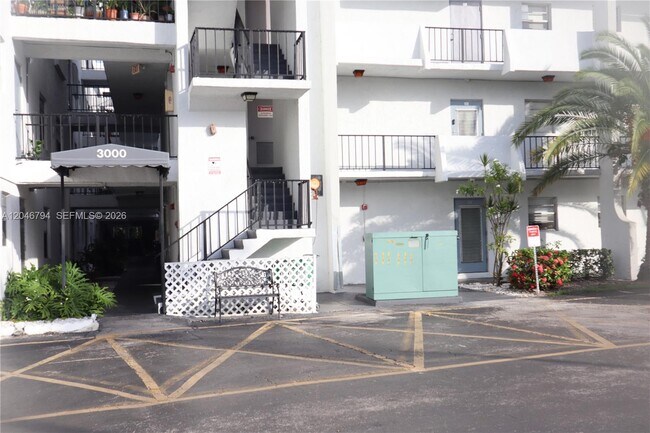 Photo - 3000 Sunrise Lakes Dr W Unit 303